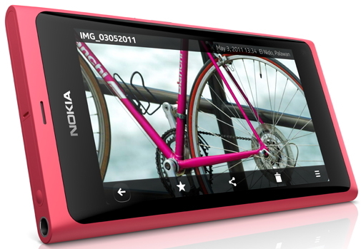 nokia-n9_magenta_1-2
