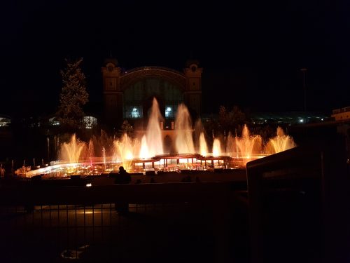 поющие фонтаны Прага 