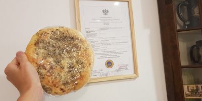 оказывается, цебуляж с официальным названием "Cebularz lubelski" можно готовить, только получив сертификат, что все сырье и технологии правильные