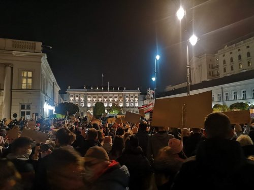протесты в Варшаве против запрета абортов