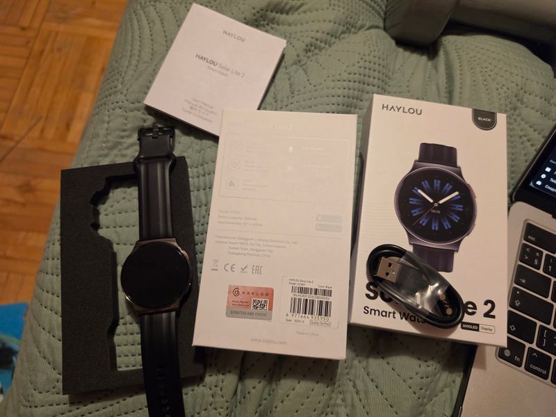 Комплект, упаковка и часы HAYLOU Solar Lite 2.